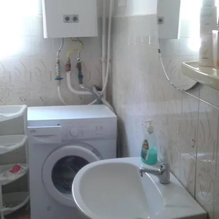 23 Vasut Street * Balatonlelle